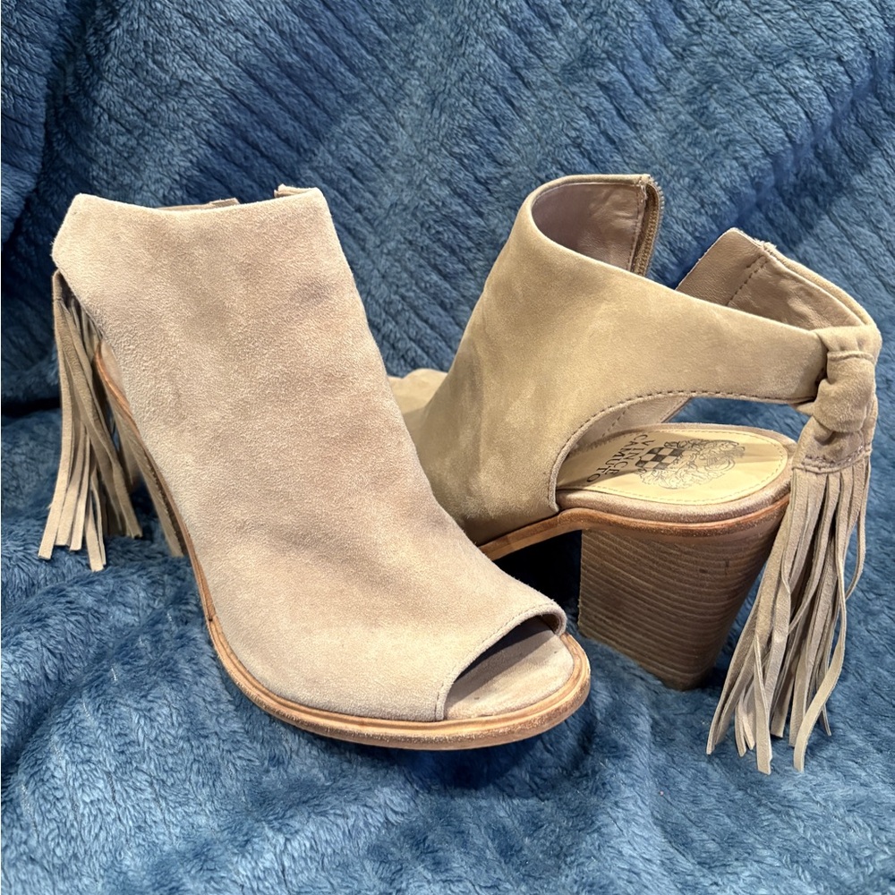 Vince Camuto Tan Suede peep toe sling backs